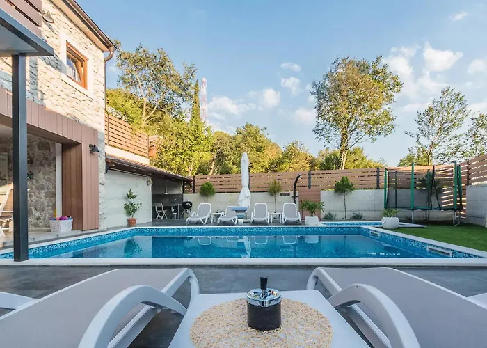 فيلة Luxury With Pool, Large Garden In The Countryside - By Traveler Tourist Agency Krk- Id 2204