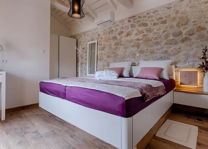 Luxury With Pool, Large Garden In The Countryside - By Traveler Tourist Agency Krk- Id 2204