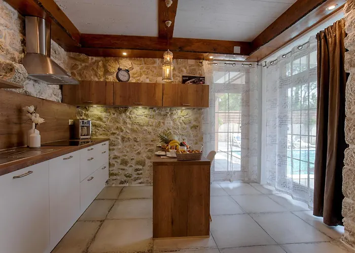 Luxury With Pool, Large Garden In The Countryside - By Traveler Tourist Agency Krk- Id 2204 Villa