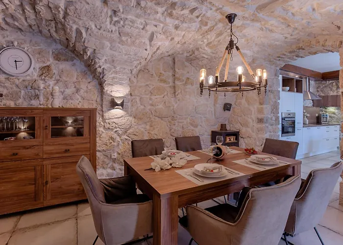 Luxury With Pool, Large Garden In The Countryside - By Traveler Tourist Agency Krk- Id 2204 * Tribalj (Primorsko-Goranska)