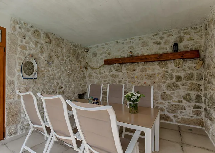 Luxury With Pool, Large Garden In The Countryside - By Traveler Tourist Agency Krk- Id 2204 فيلة Tribalj (Primorsko-Goranska)