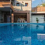 Luxury With Pool, Large Garden In The Countryside - By Traveler Tourist Agency Krk- Id 2204 Villa *