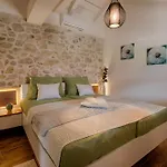 Luxury With Pool, Large Garden In The Countryside - By Traveler Tourist Agency Krk- Id 2204 * Tribalj (Primorsko-Goranska)