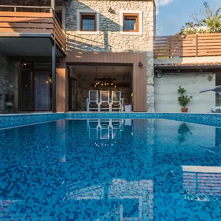 Luxury With Pool, Large Garden In The Countryside - By Traveler Tourist Agency Krk- Id 2204 Villa *