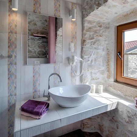 Luxury With Pool, Large Garden In The Countryside - By Traveler Tourist Agency Krk- Id 2204