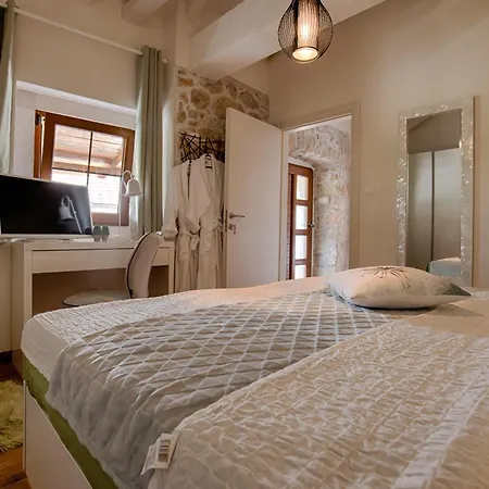 Villa Luxury With Pool, Large Garden In The Countryside - By Traveler Tourist Agency Krk- Id 2204 Tribalj (Primorsko-Goranska)
