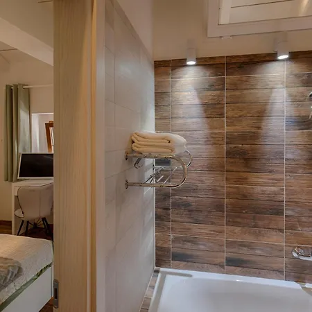 Villa Luxury With Pool, Large Garden In The Countryside - By Traveler Tourist Agency Krk- Id 2204 *