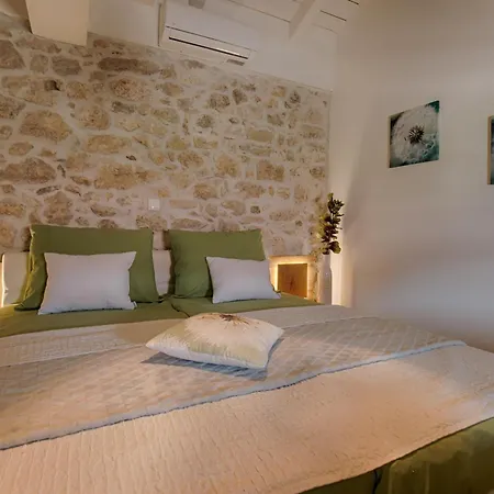 Villa Luxury With Pool, Large Garden In The Countryside - By Traveler Tourist Agency Krk- Id 2204 *
