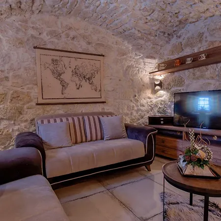 Luxury With Pool, Large Garden In The Countryside - By Traveler Tourist Agency Krk- Id 2204 * Tribalj