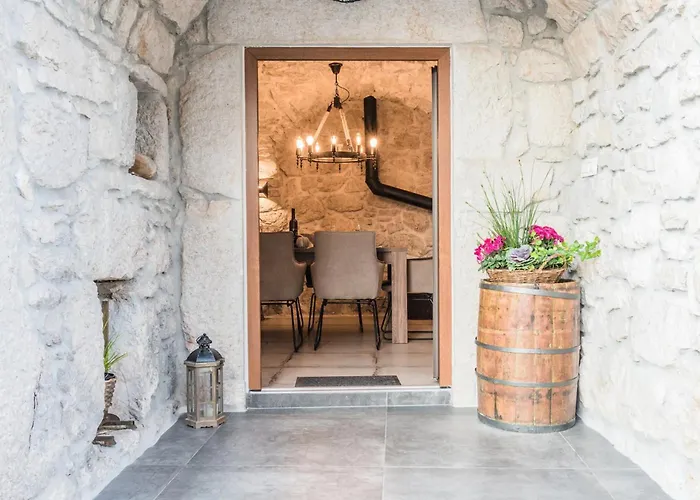 Luxury With Pool, Large Garden In The Countryside - By Traveler Tourist Agency Krk- Id 2204 * Tribalj (Primorsko-Goranska)