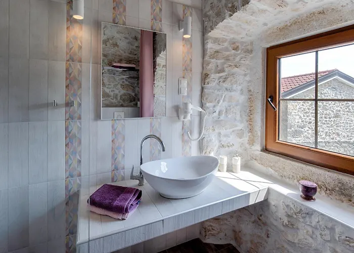 Luxury With Pool, Large Garden In The Countryside - By Traveler Tourist Agency Krk- Id 2204