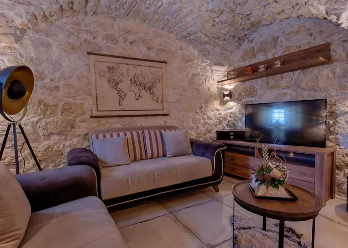 Luxury With Pool, Large Garden In The Countryside - By Traveler Tourist Agency Krk- Id 2204 * Tribalj (Primorsko-Goranska)