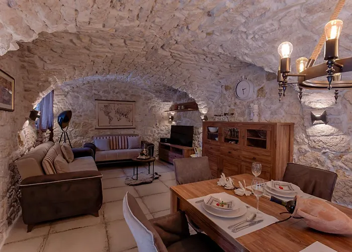 Villa Luxury With Pool, Large Garden In The Countryside - By Traveler Tourist Agency Krk- Id 2204 *